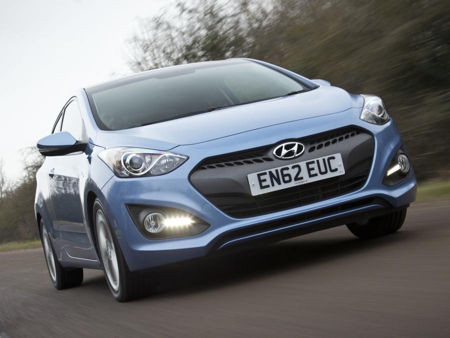  Hyundai i30 3-Door 2013 года  (UK) (фото 4 из 16)